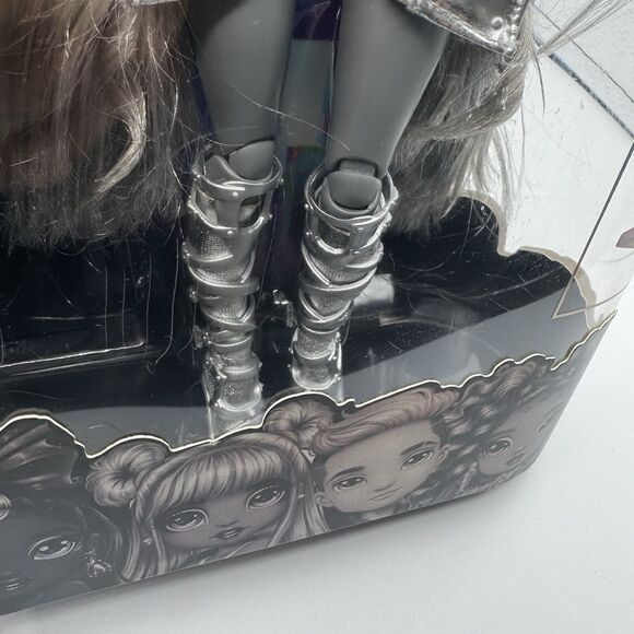 Rainbow High Shadow High Luna Madison Fashion Doll Series 1 New in Box - Picture 14 of 16